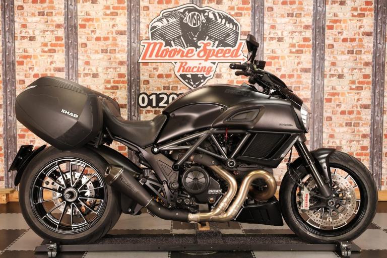 2014 DUCATI DIAVEL - BLACK - 8,348 MILES - REMUS EXHAUST - SHAD PANNIERS