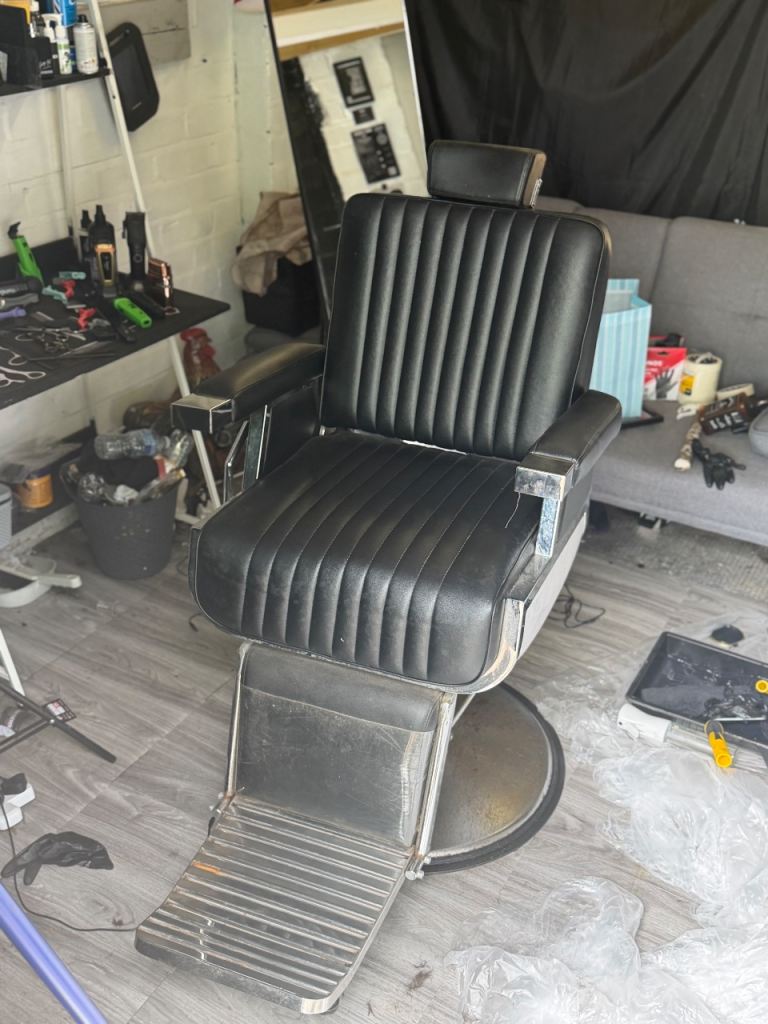 Barber chair