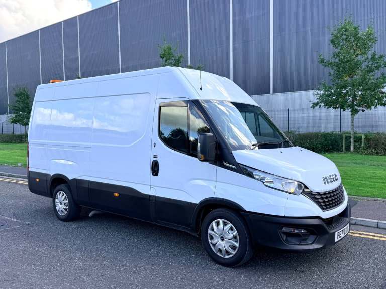 2021/71 IVECO DAILY 2.3 TD 140 PS 8 SPEED AUTOMATIC-3520 MWB-AIRCON-VERY CLEAN!!