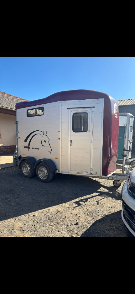 Cheval Liberte Touring Horse Trailer - Red & Silver, Good Condition