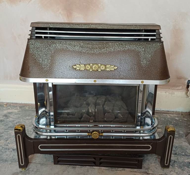  Brown Gas Fireplace Heater – Good Condition