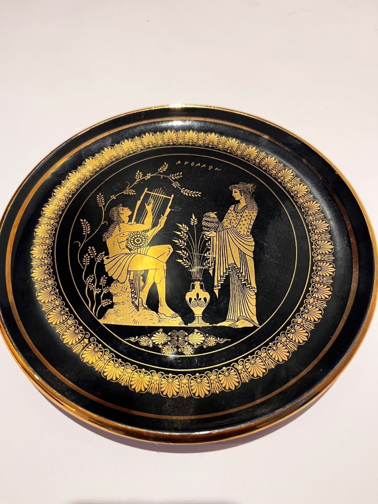 VINTAGE BLACK AND 24K GOLD CERAMIC MYTHOLOGY WALL PLATE  MADE IN GREECE  