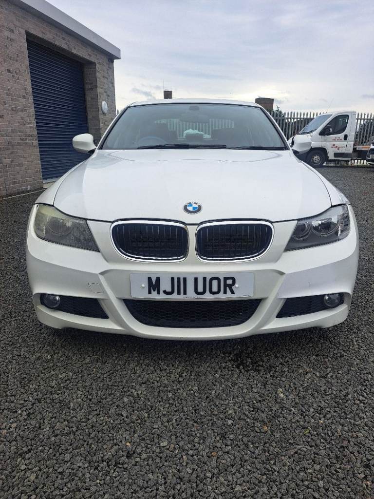 BMW, 3 SERIES, Saloon, 2011, Manual, 1995 (cc), 4 doors