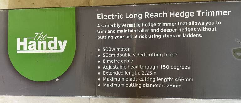 Handy long electric hedge trimmer