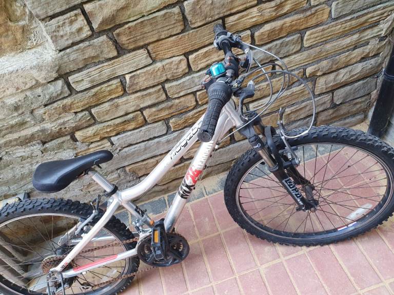 Ridgeback Kids Mountain Bike – Silver, Good Condition