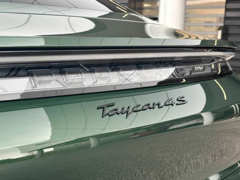 2025 Porsche Taycan 440kW 105kWh 4S Black Edition 4dr Auto Saloon Electric Automatic