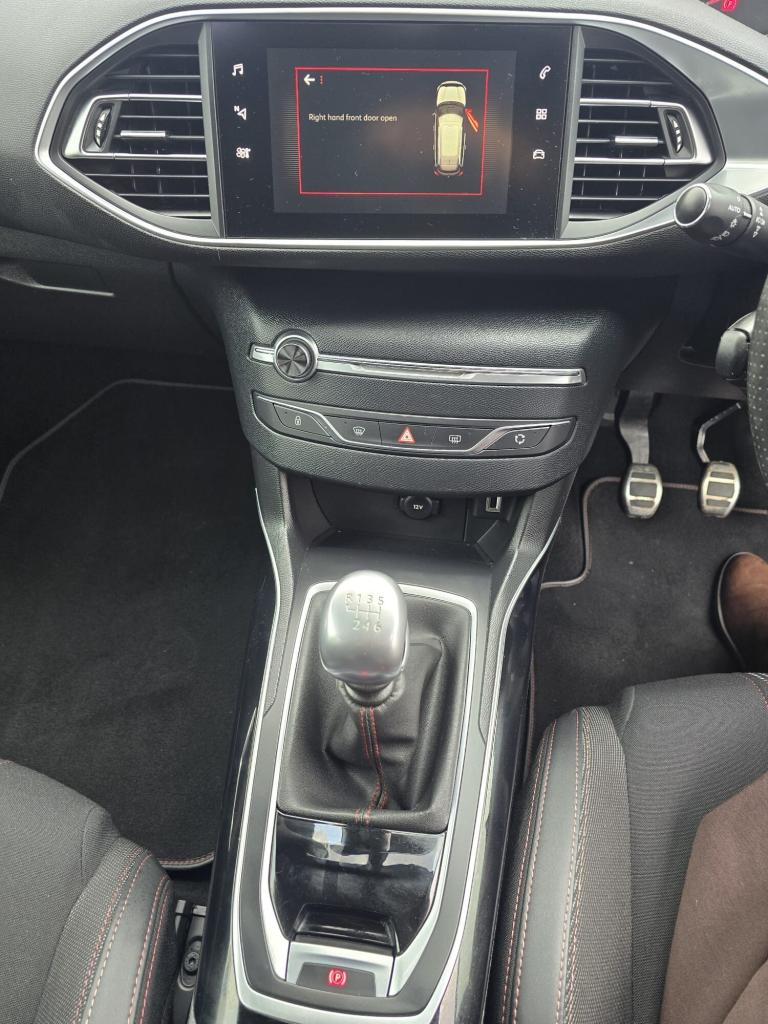 2016 Peugeot 3008 1.6 BlueHDi 120 Allure 5dr HATCHBACK Diesel Manual