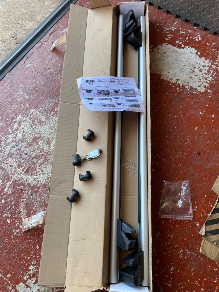 Hyundai Tucson roof bars