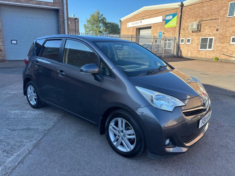 2011 Toyota Verso 1.33 Dual VVT-i T Spirit 5dr automatic S MPV Petrol Automatic