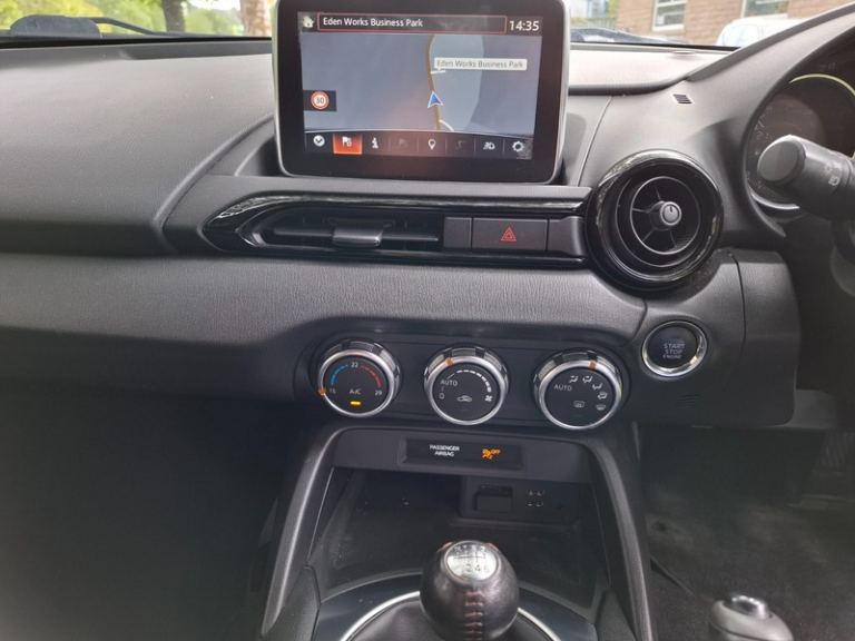 Mazda MX-5 SE-L NAV
