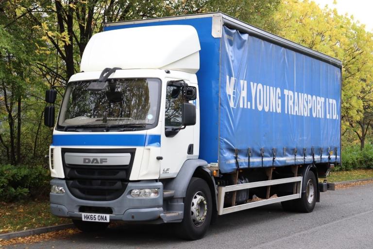 DAF LF 220 4X2 26FT CURTAINSIDE (2016)