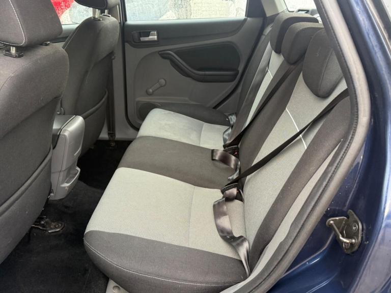 2011 Ford Focus 1.6 Zetec 5dr ESTATE PETROL Manual