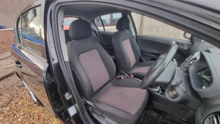 2007 corsa, 1.4 petrol, 1 years mot, 60k miles