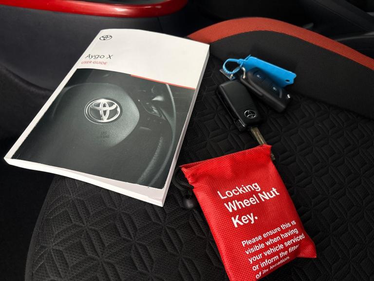 2022 Toyota Aygo X 1.0 VVT-i Edge Hatchback 5dr Petrol x-shift Euro 6 (s/s) (72 ps) - WIFI - L Ha...