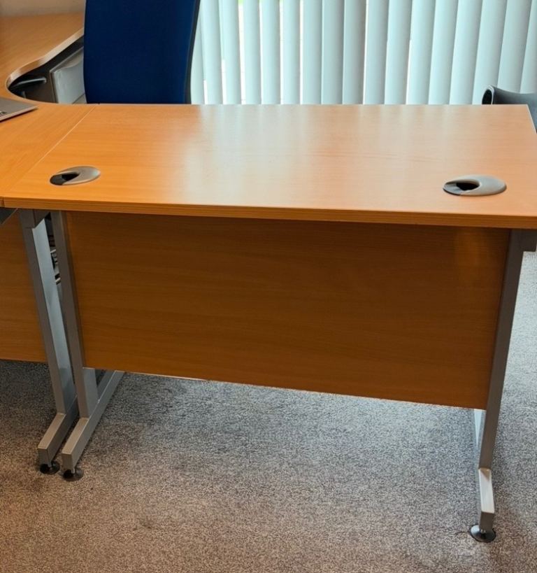 Office desk 