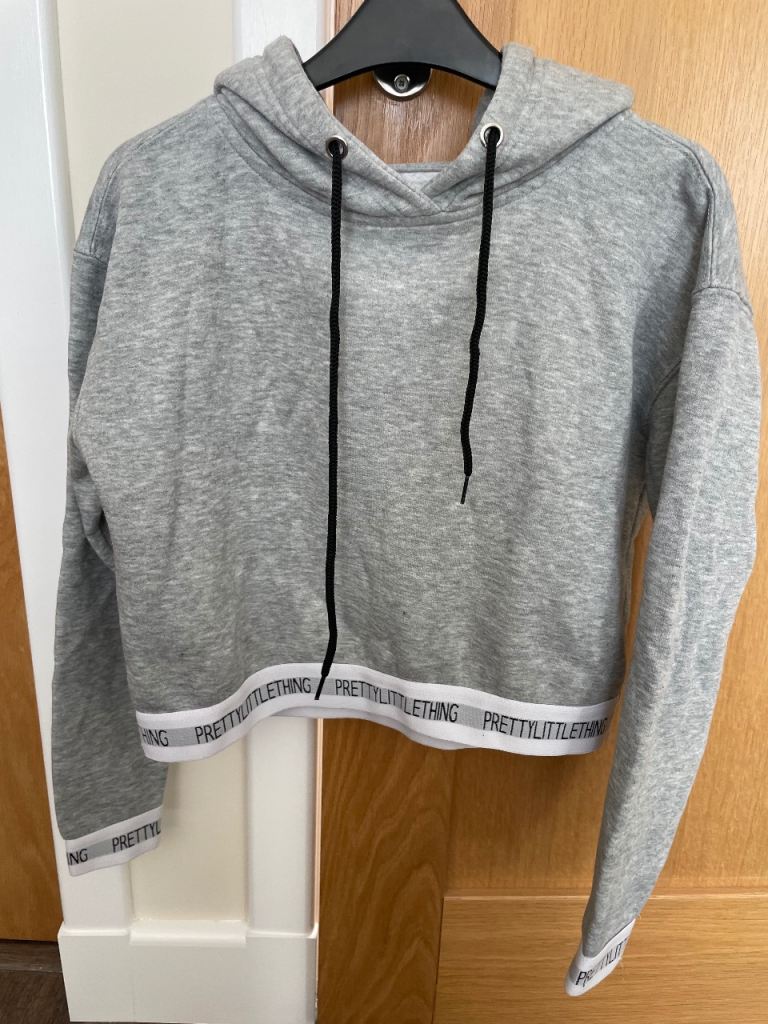 Women’s PrettyLittleThing Cropped Hoodie Size S