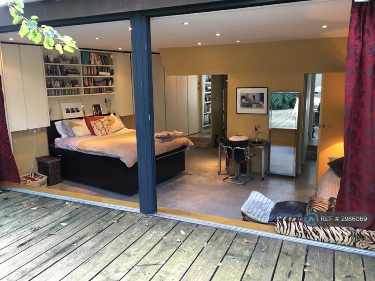 3 bedroom house in Consort Road, London, SE15 (3 bed) (#2986069)