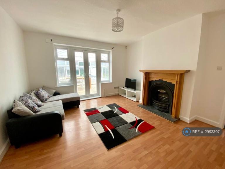 3 bedroom house in Ainsford Road, Manchester, M20 (3 bed) (#2992397)