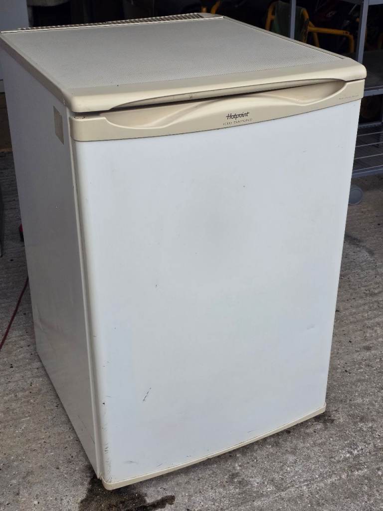 hotpoint iced diamond rl64n undercounter freezer freestanding 