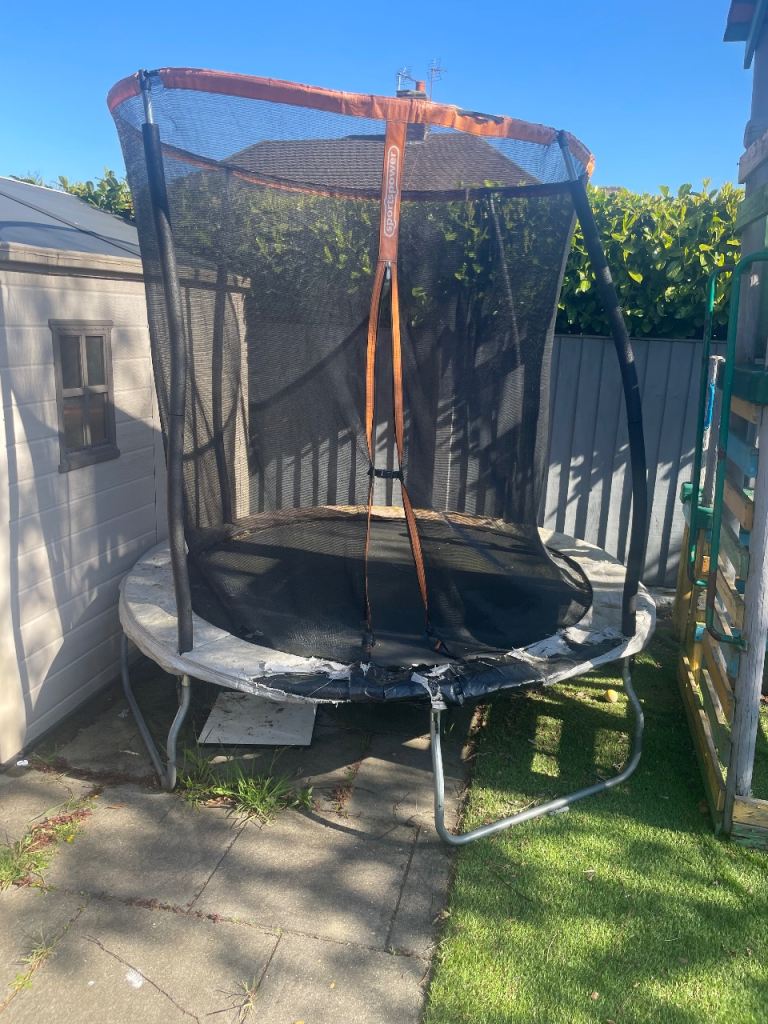 Free trampoline 
