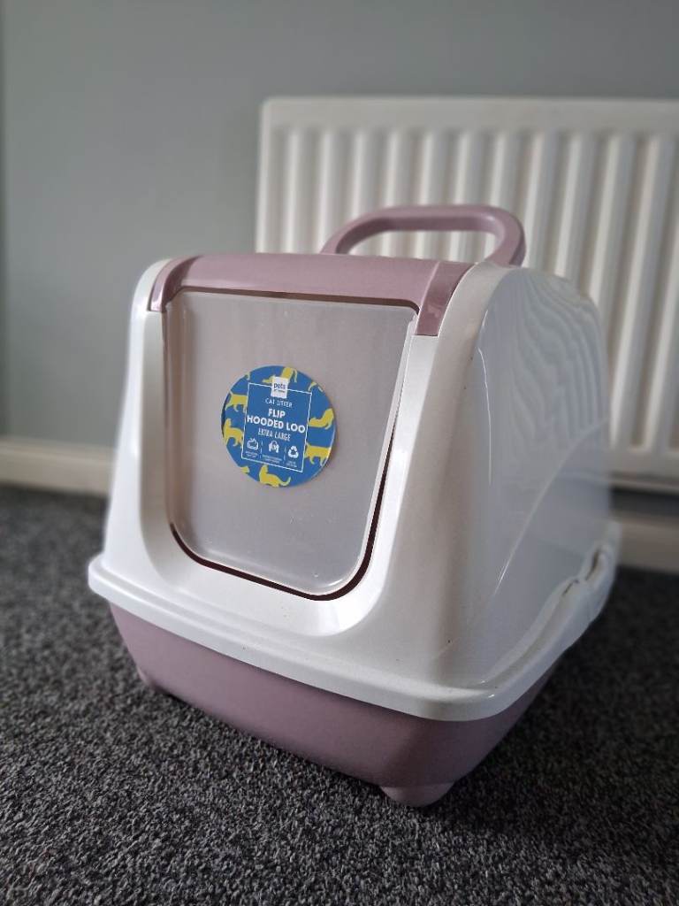 Cat litter tray