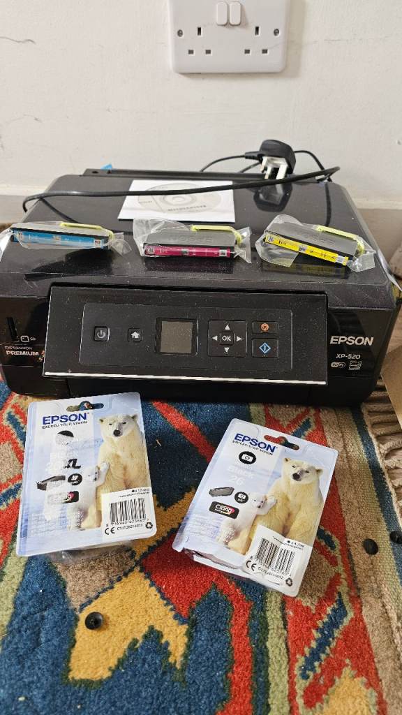 Epson XP-520 Wifi Printer with Ink Cartridges – Good Condition