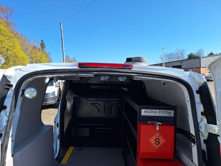 FORD TRANSIT CONNECT 1.5 220 EcoBlue White Manual Diesel 2019