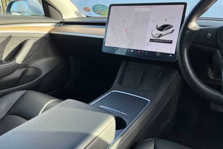 2021 Tesla Model 3 (Dual Motor) Long Range Saloon 4dr Electric Auto 4WDE (346 ps) Saloon Electric...