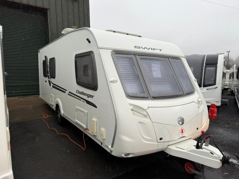 2010 SWIFT CHALLENGER 580 - 4 BERTH CARAVAN 
