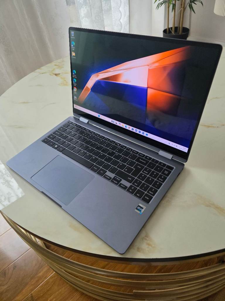 SAMSUNG Galaxy Book4 360 15.6" 2 in 1 Laptop - Intel® Core™ 7, 512 GB SSD, Grey