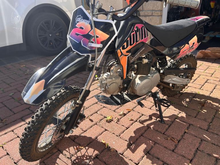 Stomp Juicebox 110cc bike 