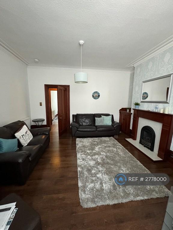 1 bedroom flat in Great Western Place, Aberdeen, AB10 (1 bed) (#2778000)