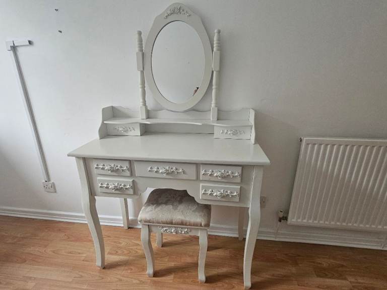 Elegant White Dressing Table with Mirror and Matching Stool