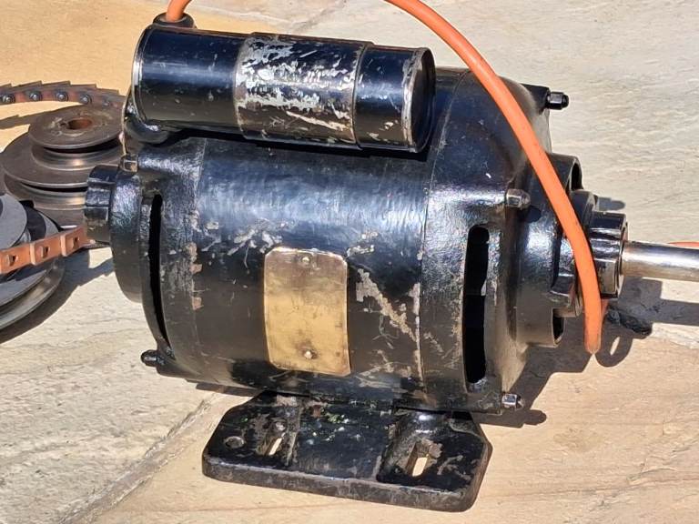 1 Hp 240 volt Electric Motor, with Electronic Start/Stop, Two 3 step pulleys Intermediate Shaft.