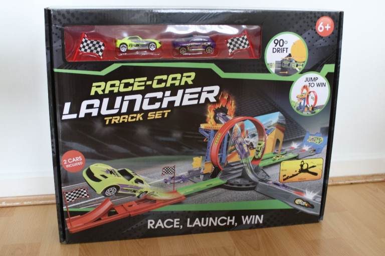 Race-Car Launcher Track Set with 2 Cars / New / Kids toys