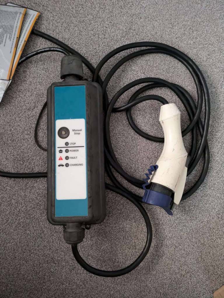 MITSUBISHI OUTLANDER PHEV HOME/PORTABLE CHARGING CABLE CHARGER 9482A339 Yazaki