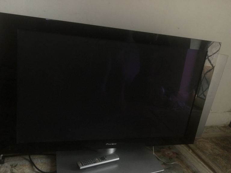 Pioneer television.. 43 inch plasma