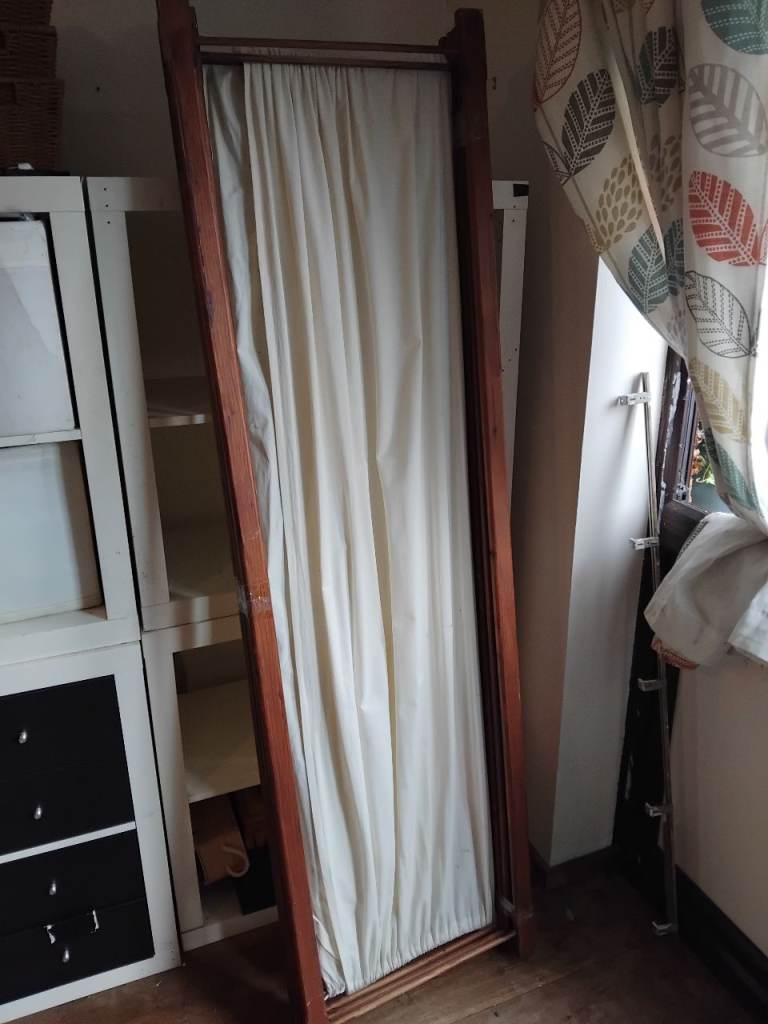 Stand alone wooden room divider 
