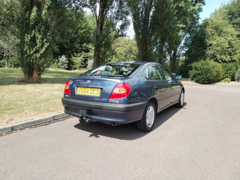 PRACTICAL CLASSIC TOYOTA AVENSIS GS 1.8 PETROL GENUINE 33K FSH 7 MOT TOW BAR