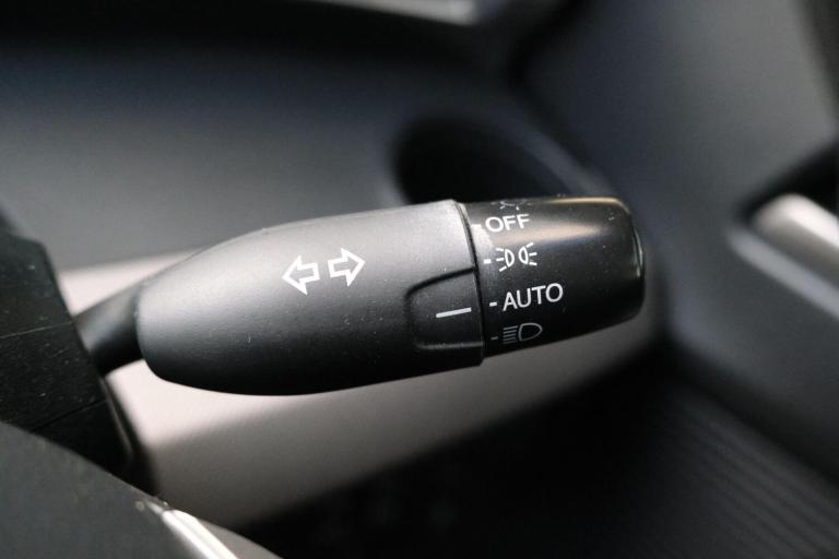 2025 Honda Freed Hybrid - 1 Owner HYBRID ELECTRIC Automatic