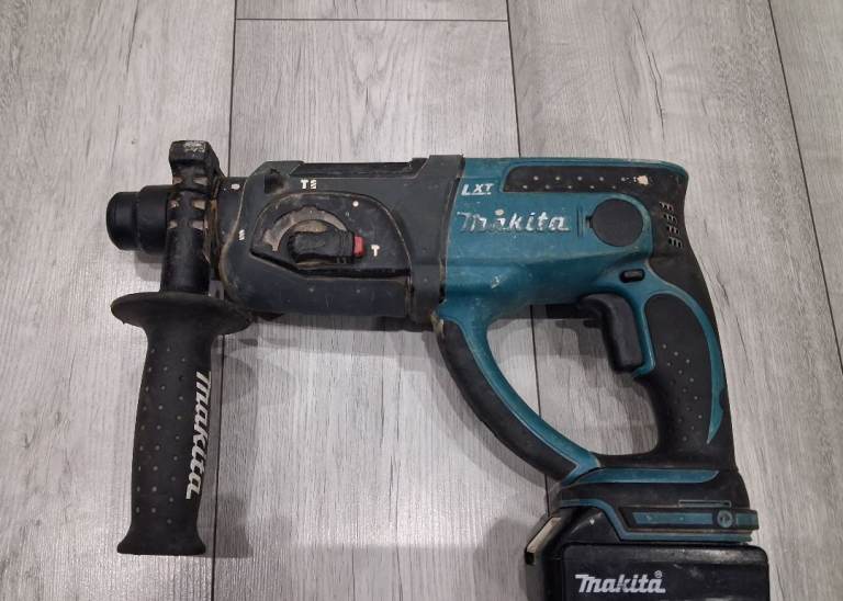 Makita 18v lxt sds drill with genuine 3ah battery 