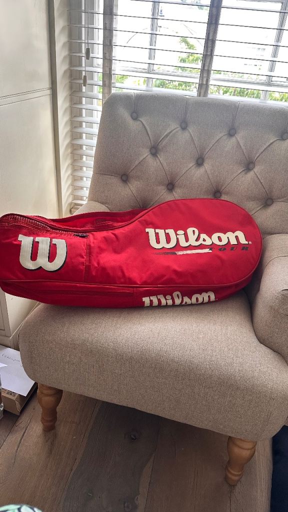 Tennis racquet case  