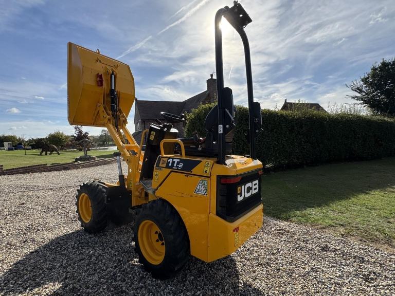 image for 2022  JCB IT-2 High Tip Dumper Skip Dumper