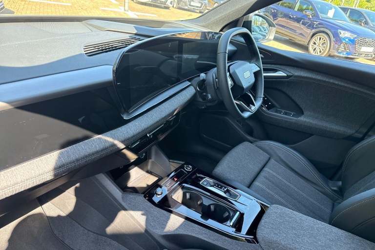 2024 Audi Q6 e-tron 100kWh S line SUV 5dr Electric Auto quattro (388 ps) ESTATE Electric Automatic