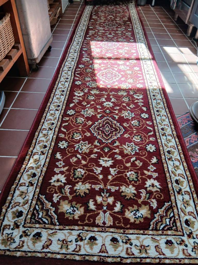 Carpet runner 300cm long