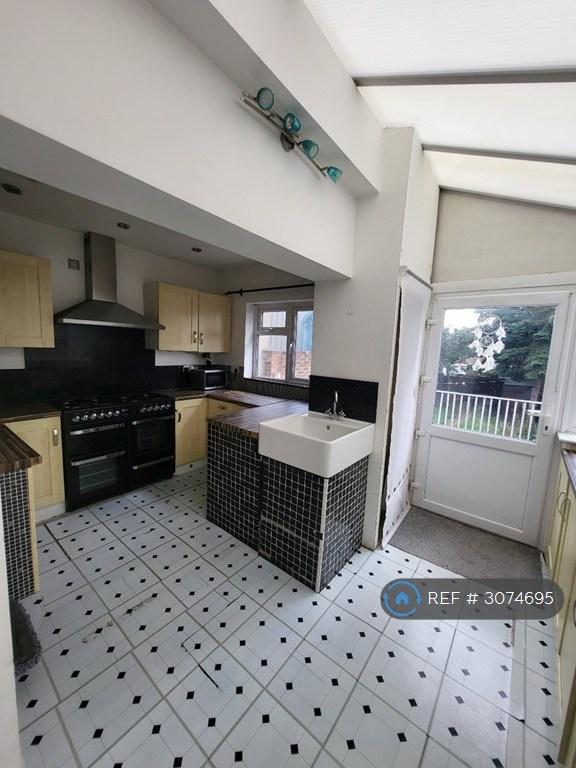 2 bedroom house in Cuxton Road, Rochester, ME2 (2 bed) (#3074695)