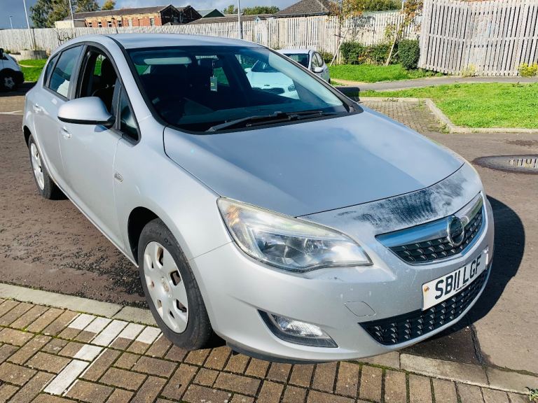 2011 11 Vauxhall Astra 1.4 , year mot only £895