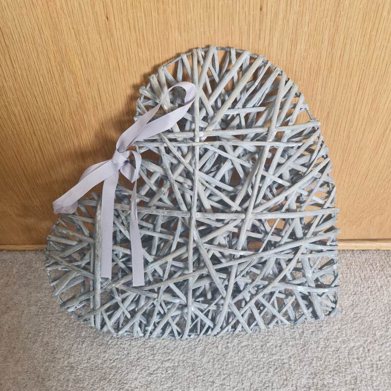 Grey Wicker Heart