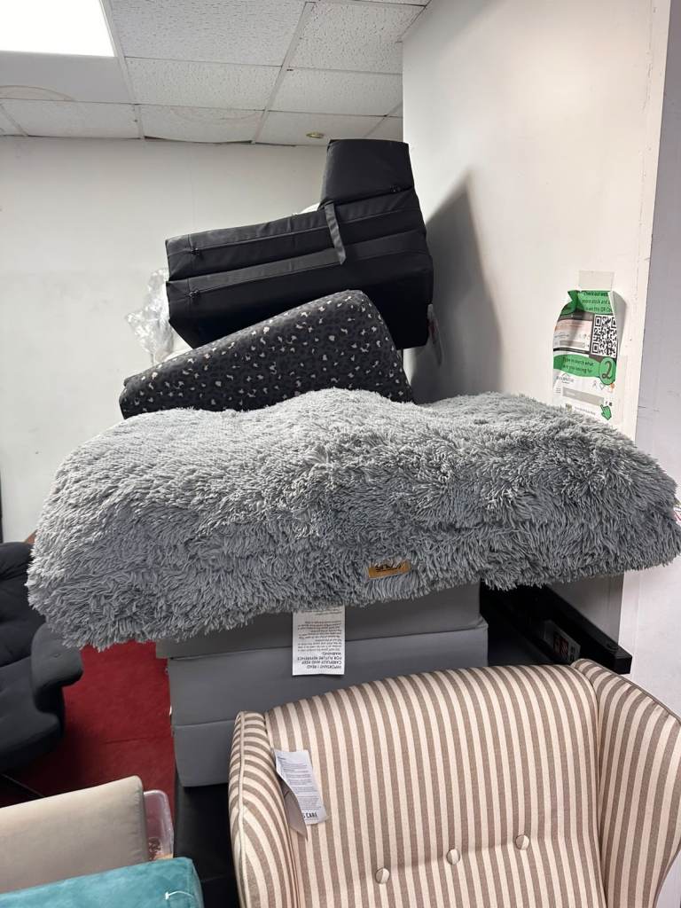 Snug Super Fluffy Pet Bed Grey-Extra Large