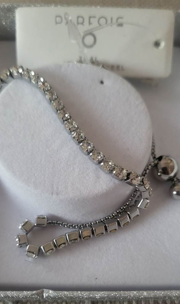 Parfois Silver Tone Bracelet with Rhinestones – New